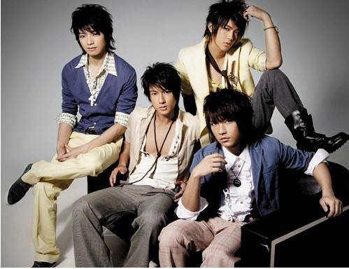 吴尊退出娱乐圈了吗_飞轮海 成员现状 台男团 发展历程