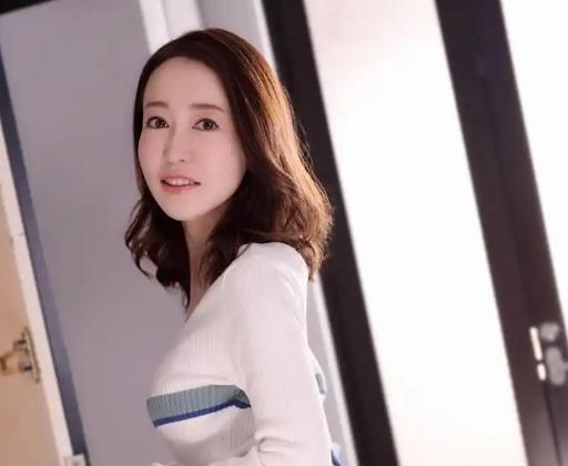 av女明星全部 背后的生存法则：自律与转型堪比体育竞技