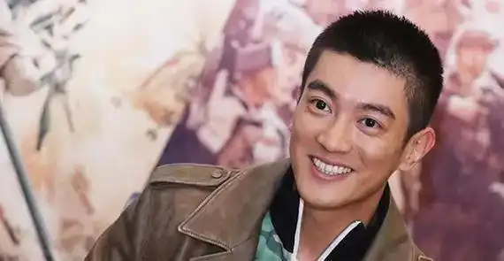 明星夫妻爱情故事_娱乐圈夫妻有哪些照片_娱乐圈感人爱情故事