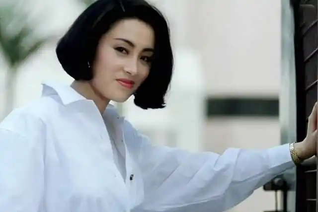 周星驰搭档过的女明星_周星驰电影经典角色_周星驰星女郎名单